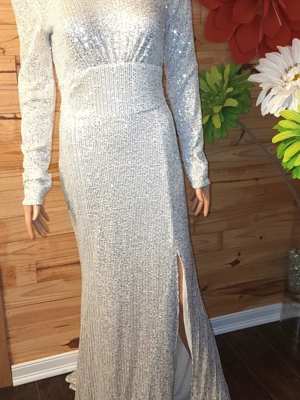 Beĺla and Bloom Let Love In Sequin Gown Size 12 Champagne Formal Prom